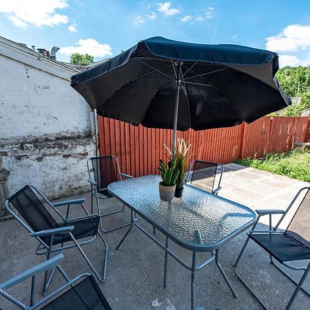 4 Bedrooms,2 Bathrooms House With Free Parking プラムステッド エクステリア 写真