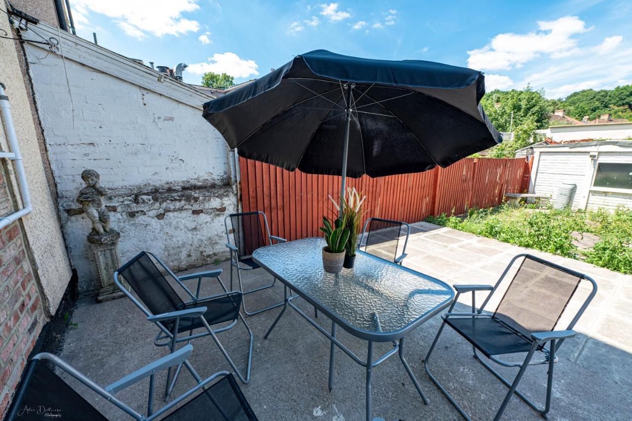 4 Bedrooms,2 Bathrooms House With Free Parking プラムステッド エクステリア 写真