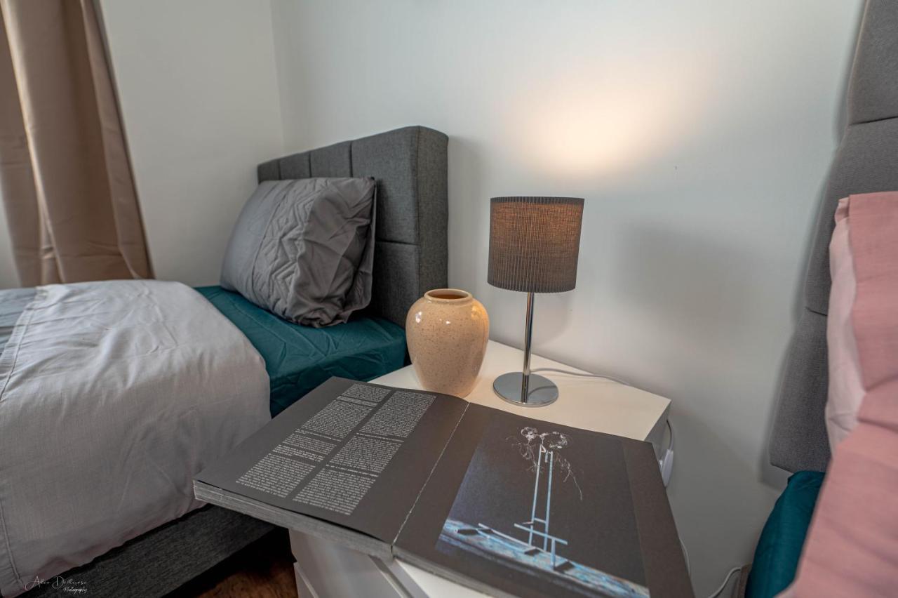 4 Bedrooms,2 Bathrooms House With Free Parking プラムステッド エクステリア 写真